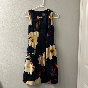 Vince Camuto Womens 2 Floral Pleated Fit Flare Sleeveless Scuba Dress